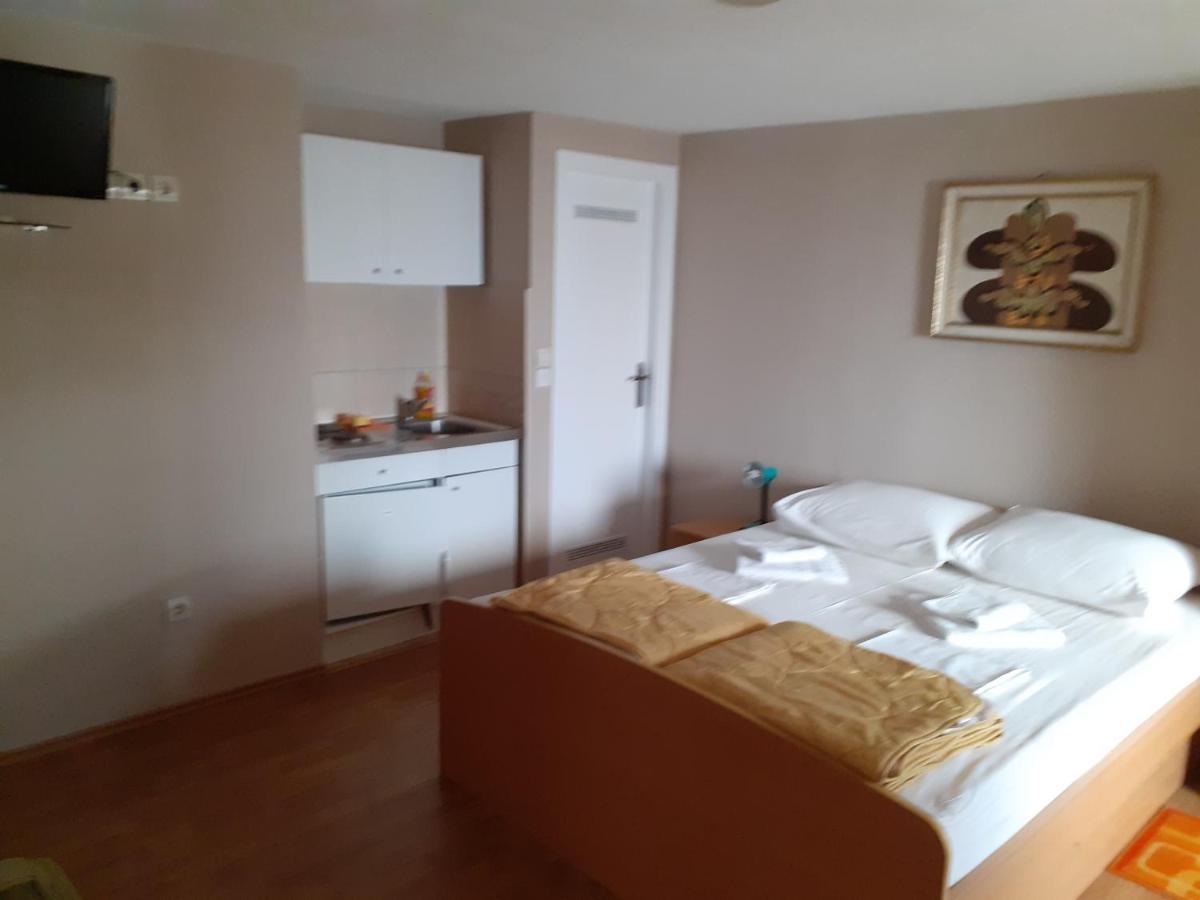 Apartmani Patrick 巴什卡沃达 外观 照片
